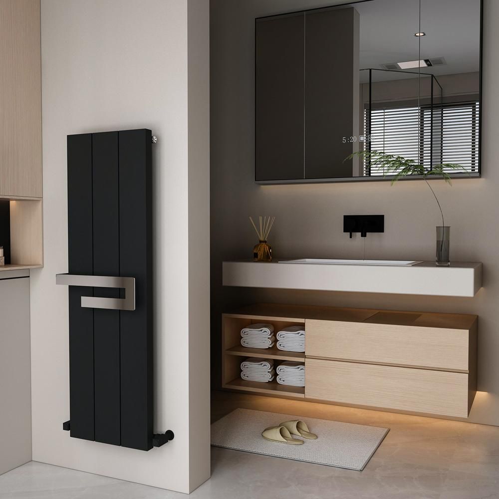 Carisa Elvino Bath - Aluminium Designer Towel Radiator - Choice of Finish