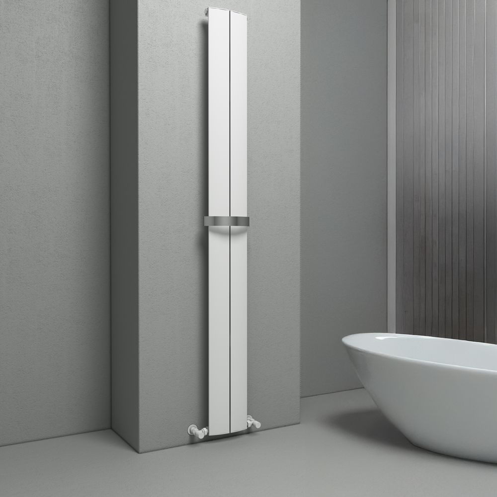 Carisa Play Bath - Aluminium Vertical Designer Towel Radiator - Choice of Finish