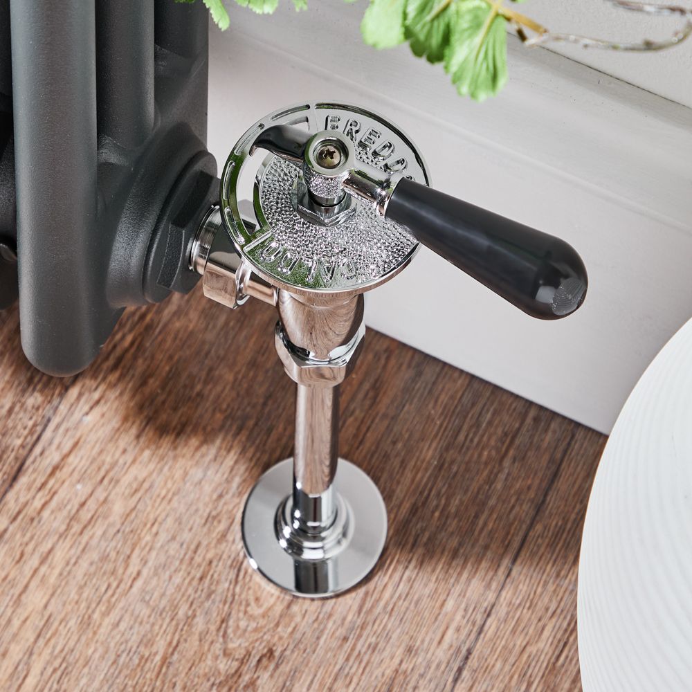 Milano - Traditional Angled Thermostatic Radiator Valves - Chrome